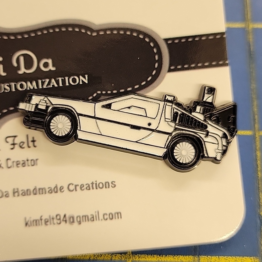 Race Car White & Black 1.5" Tack Pin